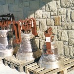 Ukoronowaniem budowy naszego nowego kościoła parafialnego pod wezwaniem Matki Bożej Częstochowskiej, było zainstalowanie trzech dzwonów na nowej dzwonnicy.