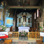 Wnętrze i na zewnątrz - Stary Zabytkowy Kościół p.w. św. Marii Magdaleny w Kasinie Wielkiej
